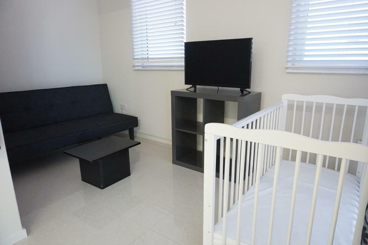 Self Contained Apartment With Private Kitchen Higher Heights, Barbados Крайст Чърч Екстериор снимка