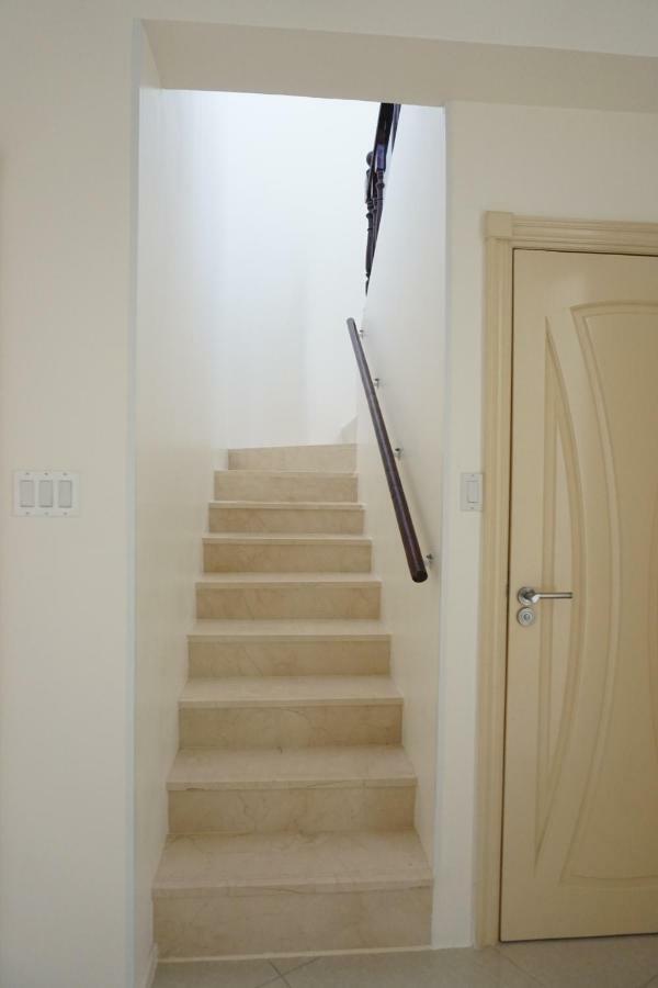 Self Contained Apartment With Private Kitchen Higher Heights, Barbados Крайст Чърч Екстериор снимка