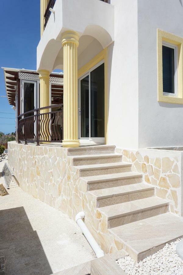 Self Contained Apartment With Private Kitchen Higher Heights, Barbados Крайст Чърч Екстериор снимка